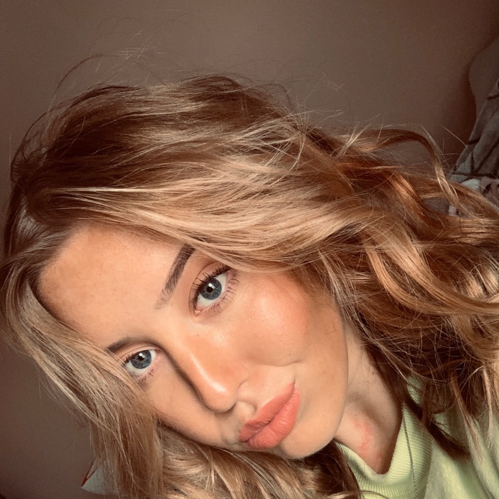 Meet your Posher, Lejla